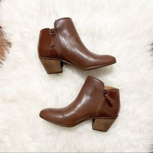 FRYE | NWOT! Brown Chelsea Boots